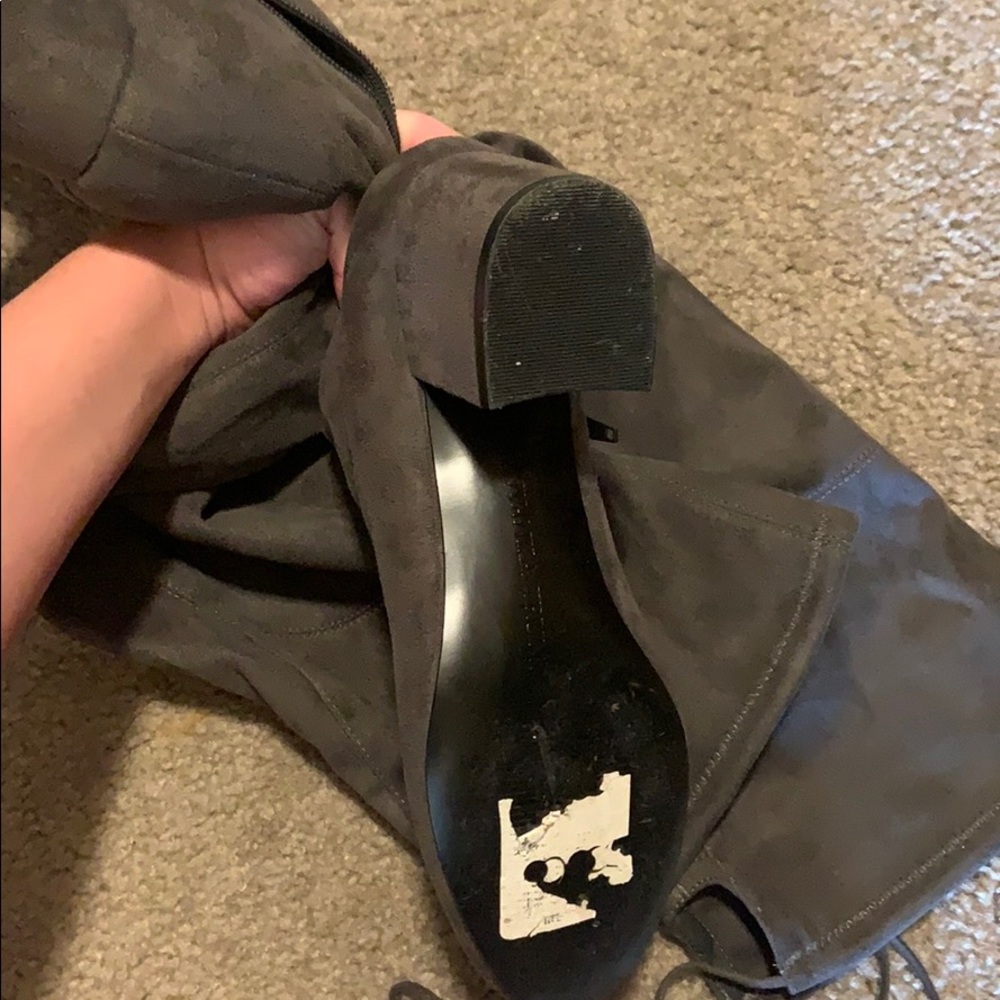 Shoes - Picture 5 of 6